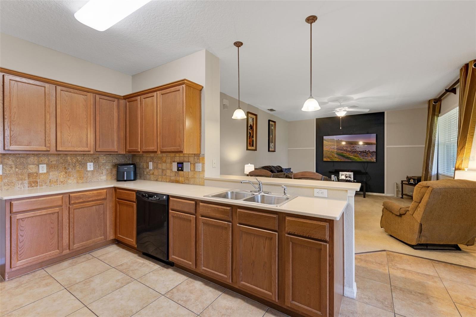 Image 9 of 33 For 629 Mary Paula Drive