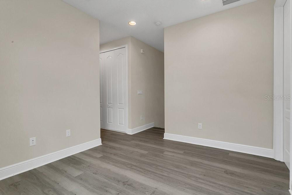 Image 18 of 32 For 14278 Swanley Street