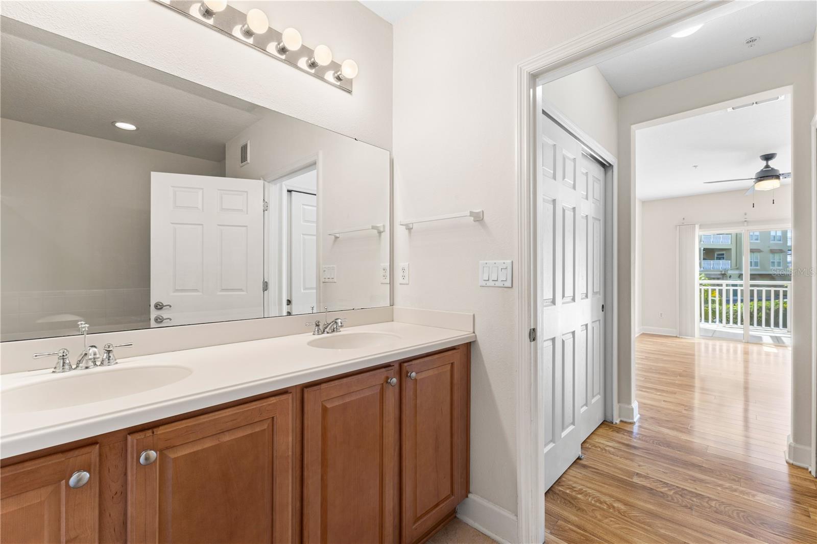 Image 43 of 53 For 7532 Toscana Boulevard 512