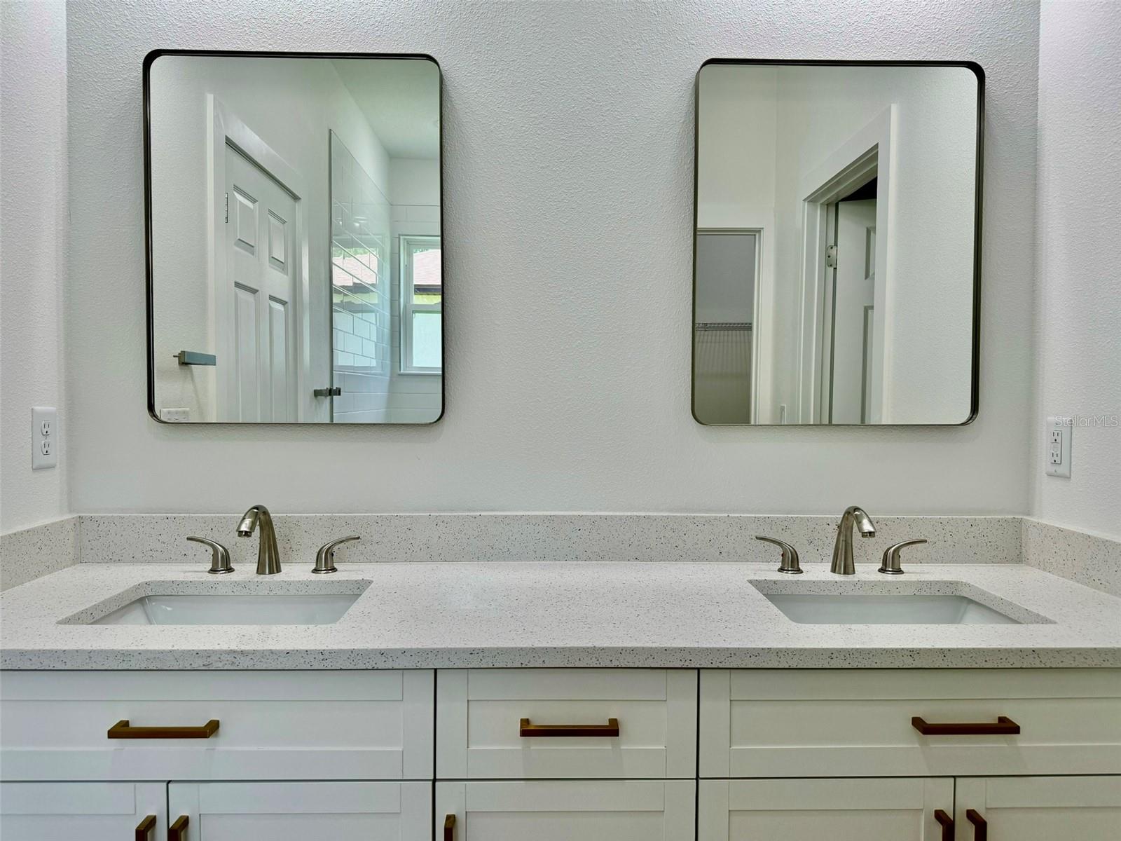 Image 30 of 41 For 10141 Jacobson Way
