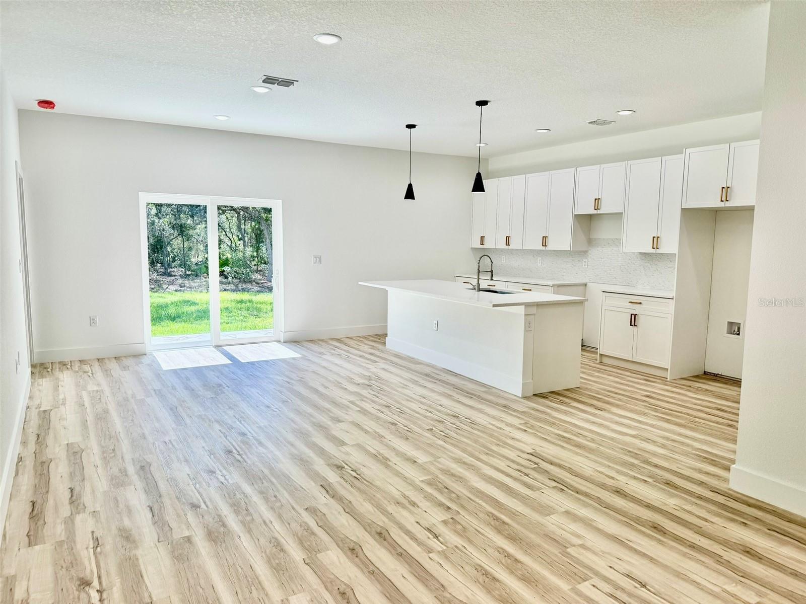 Image 4 of 41 For 10141 Jacobson Way