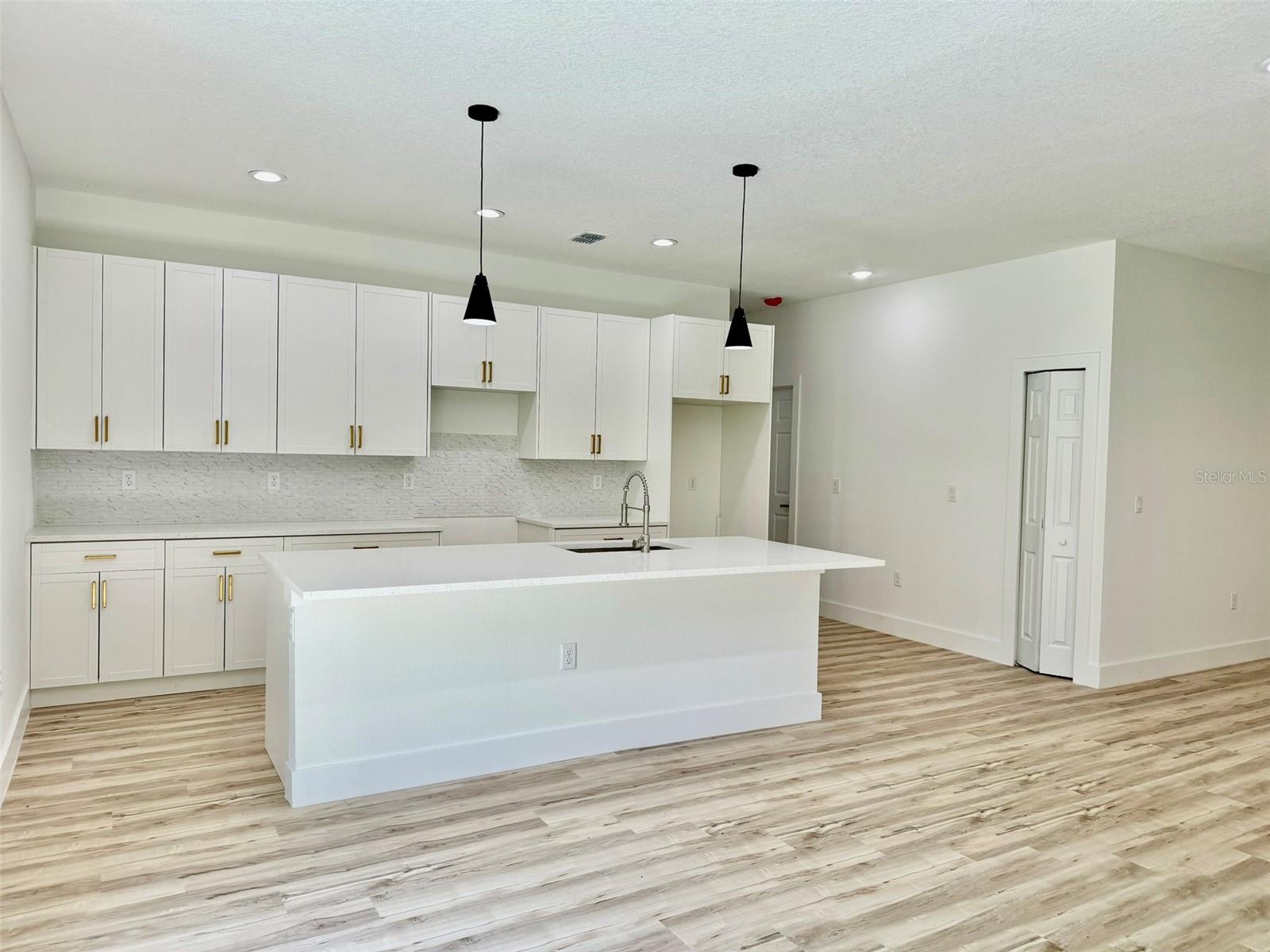 Image 7 of 41 For 10141 Jacobson Way