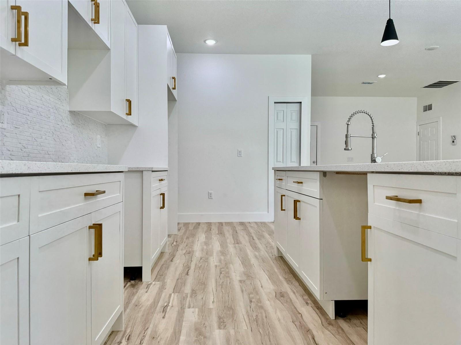 Image 9 of 41 For 10141 Jacobson Way