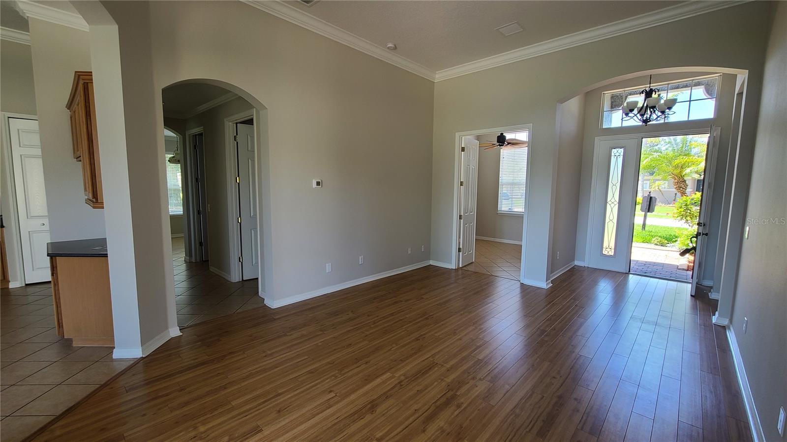 Image 4 of 46 For 3770 Hammonds Ferry Court