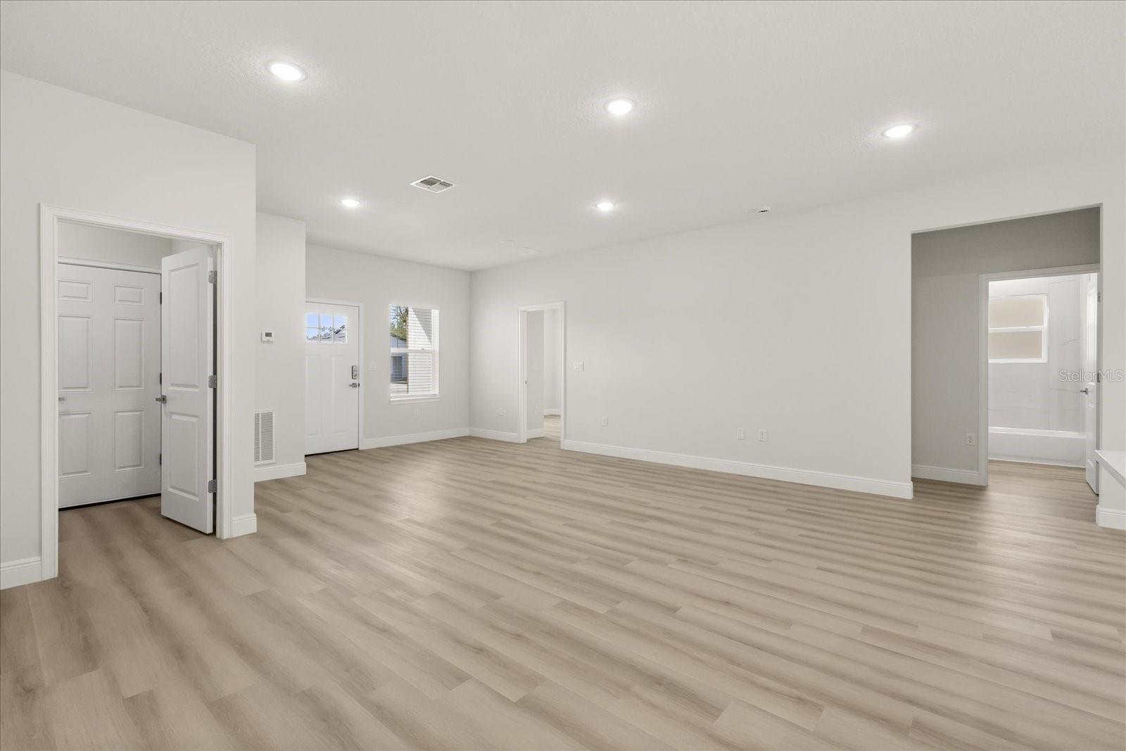 Image 14 of 33 For 3995 151st Street