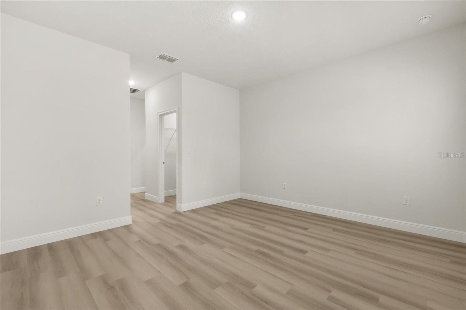 Image 24 of 33 For 3995 151st Street