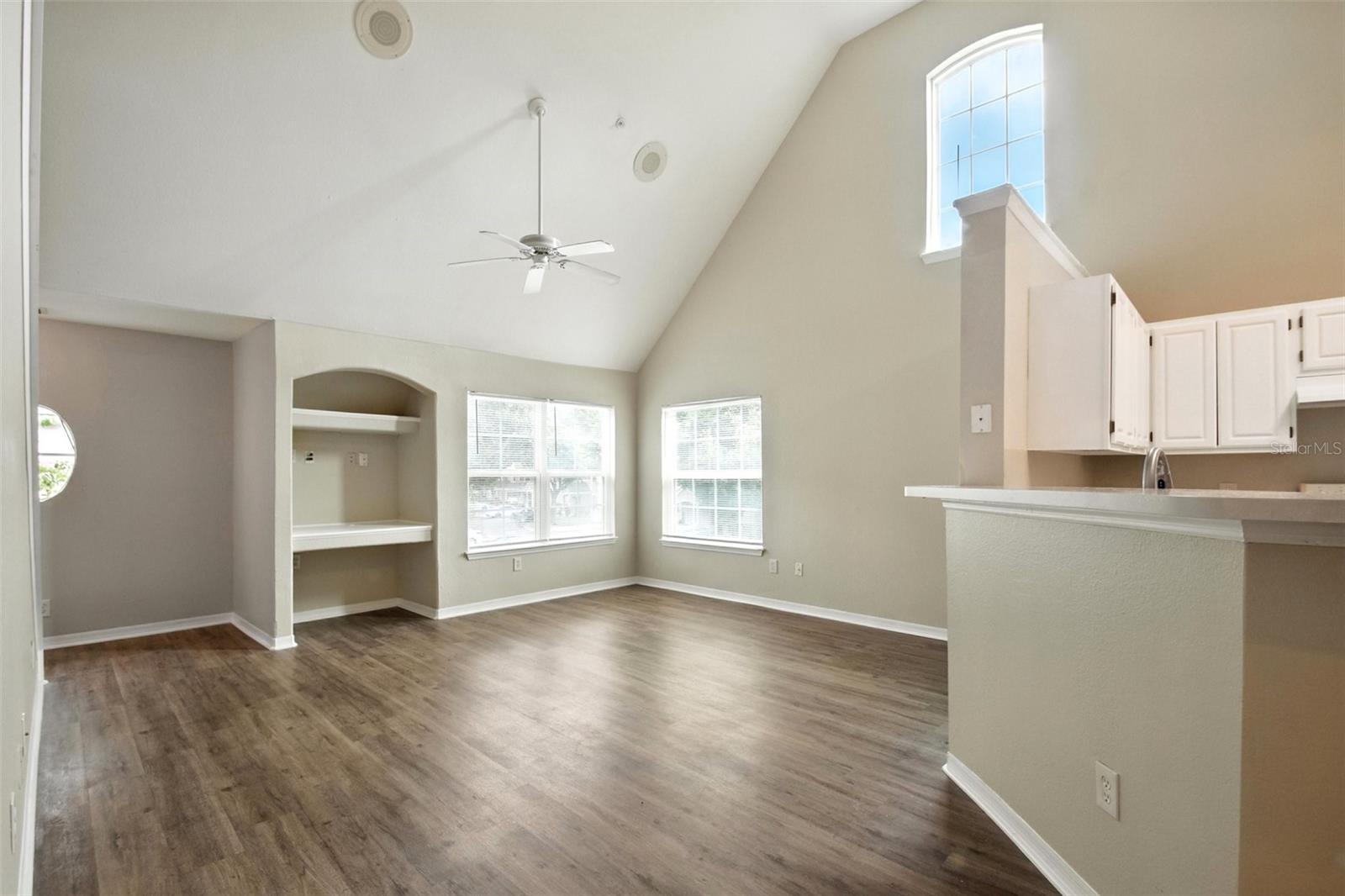 Image 4 of 18 For 3478 Westchester Square Boulevard 204