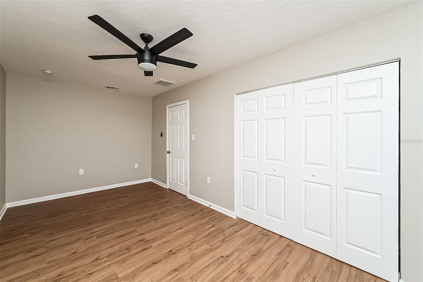 Image 12 of 16 For 1449 Dartmouth Drive