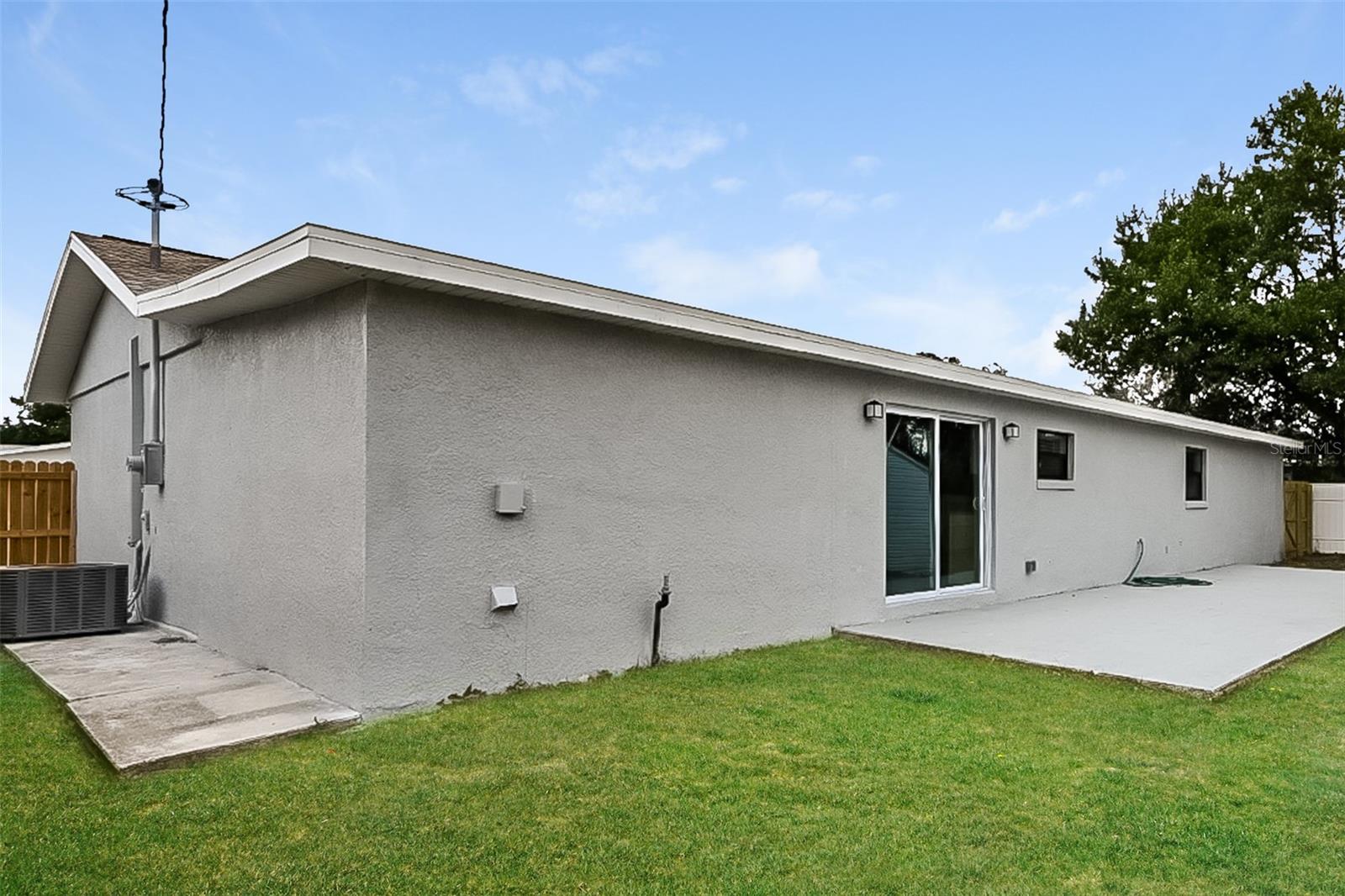Image 15 of 16 For 1449 Dartmouth Drive