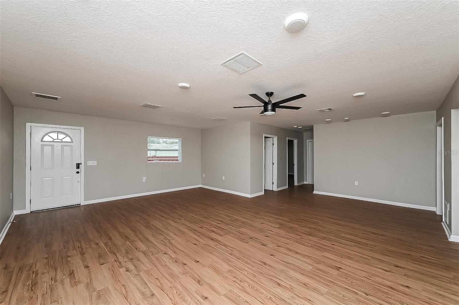 Image 3 of 16 For 1449 Dartmouth Drive