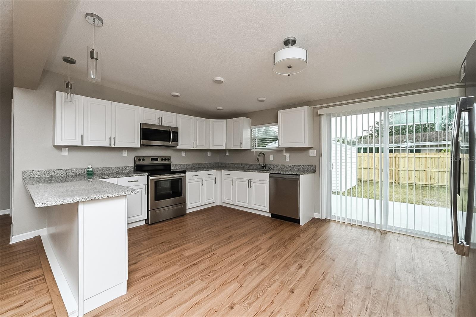 Image 5 of 16 For 1449 Dartmouth Drive