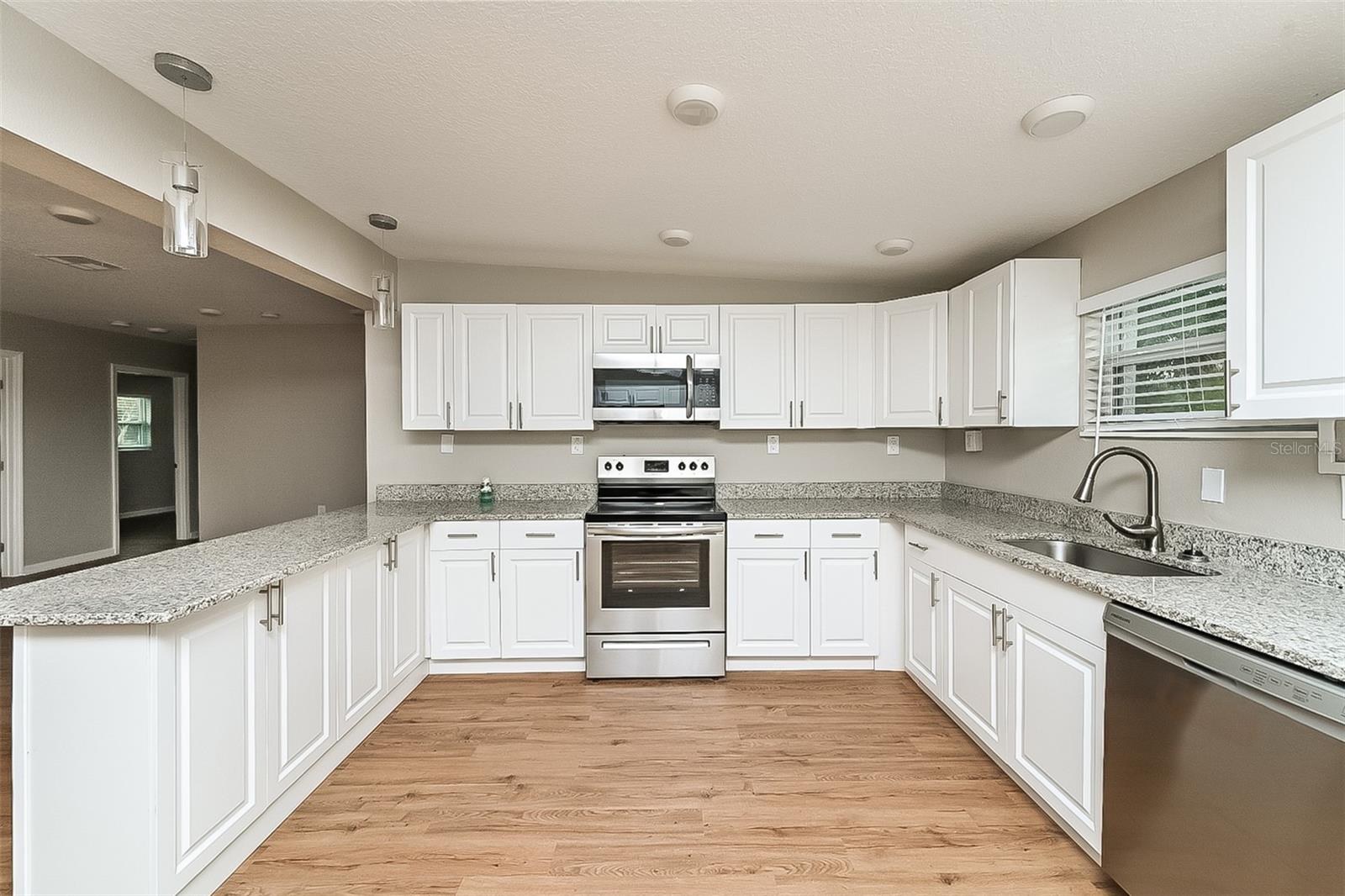 Image 6 of 16 For 1449 Dartmouth Drive