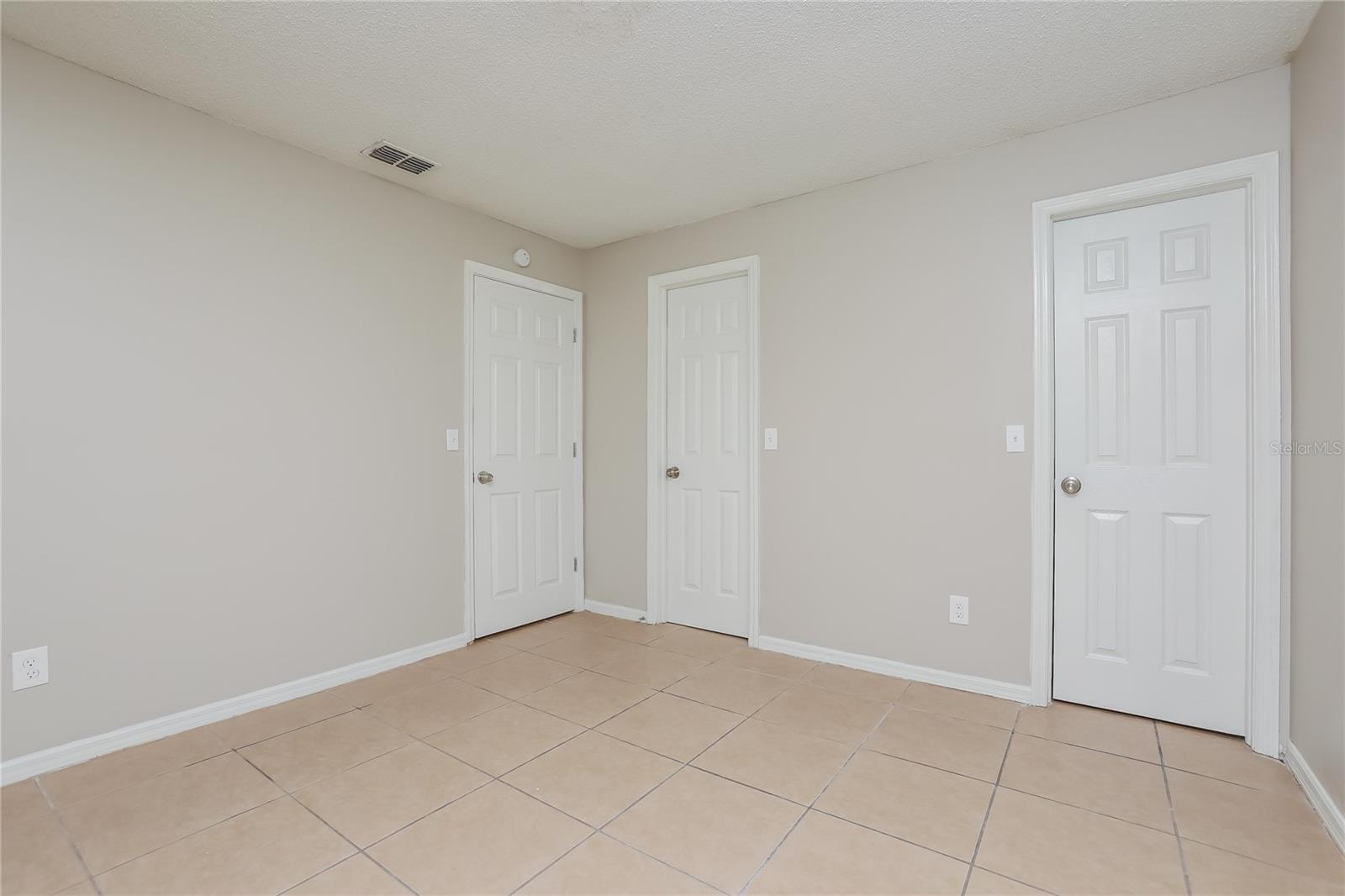 Image 12 of 16 For 902 24th Street