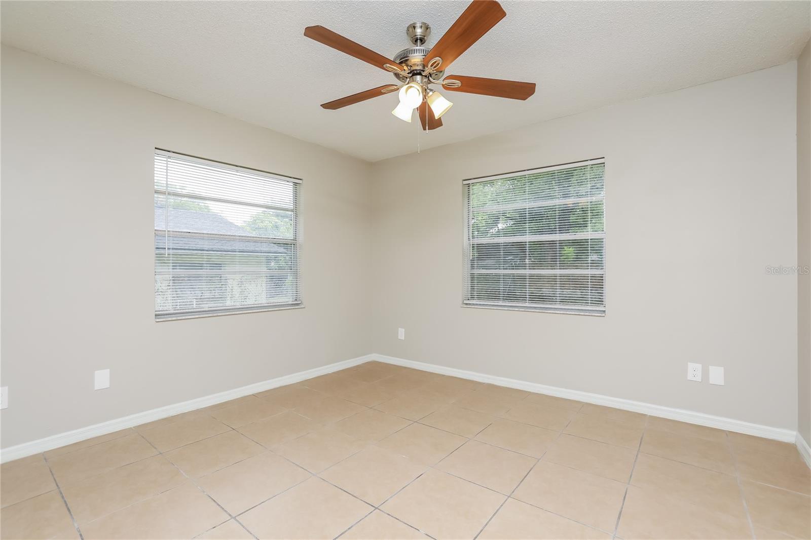 Image 7 of 16 For 902 24th Street
