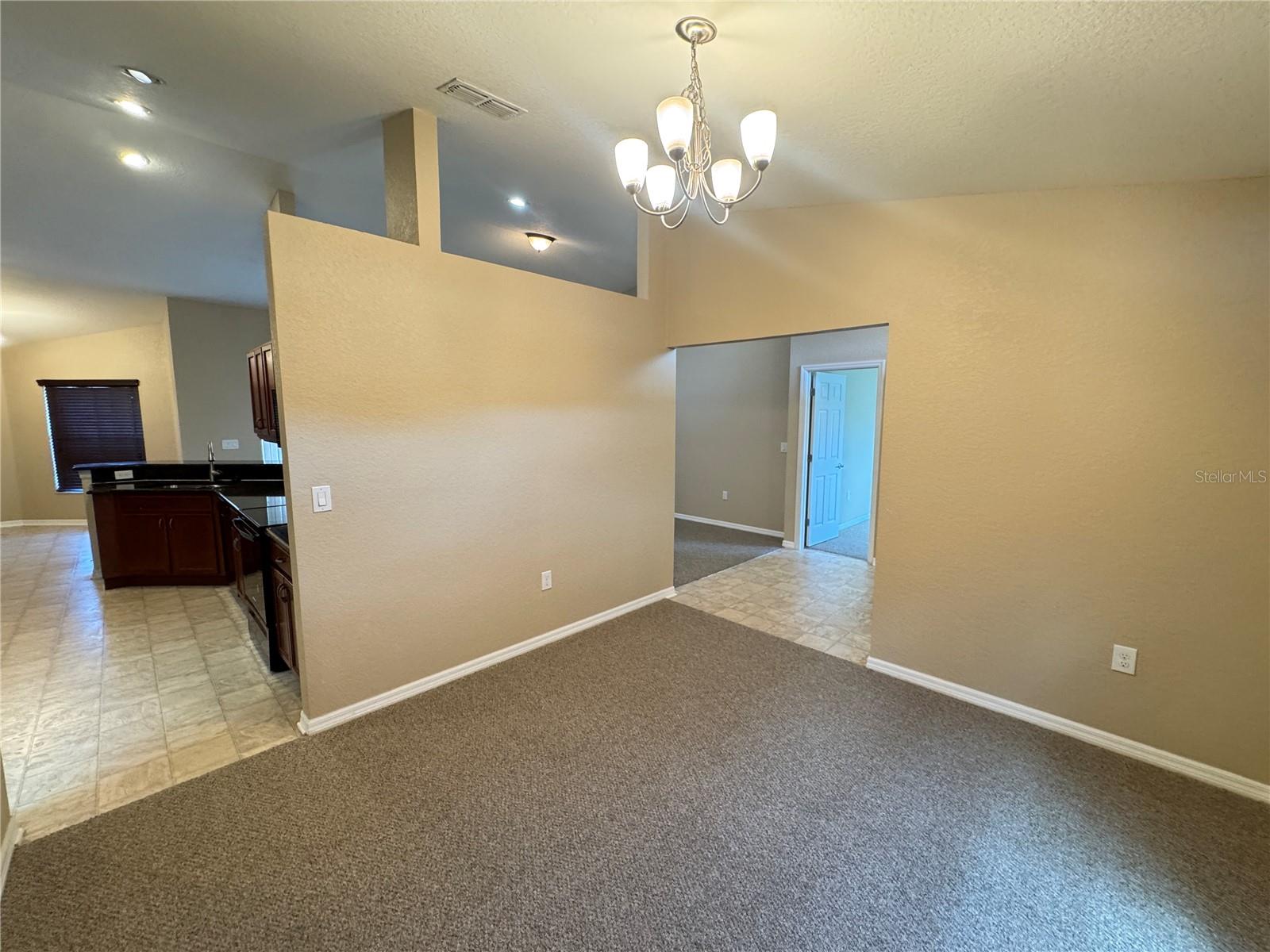 Image 18 of 46 For 4876 Summerfield Circle