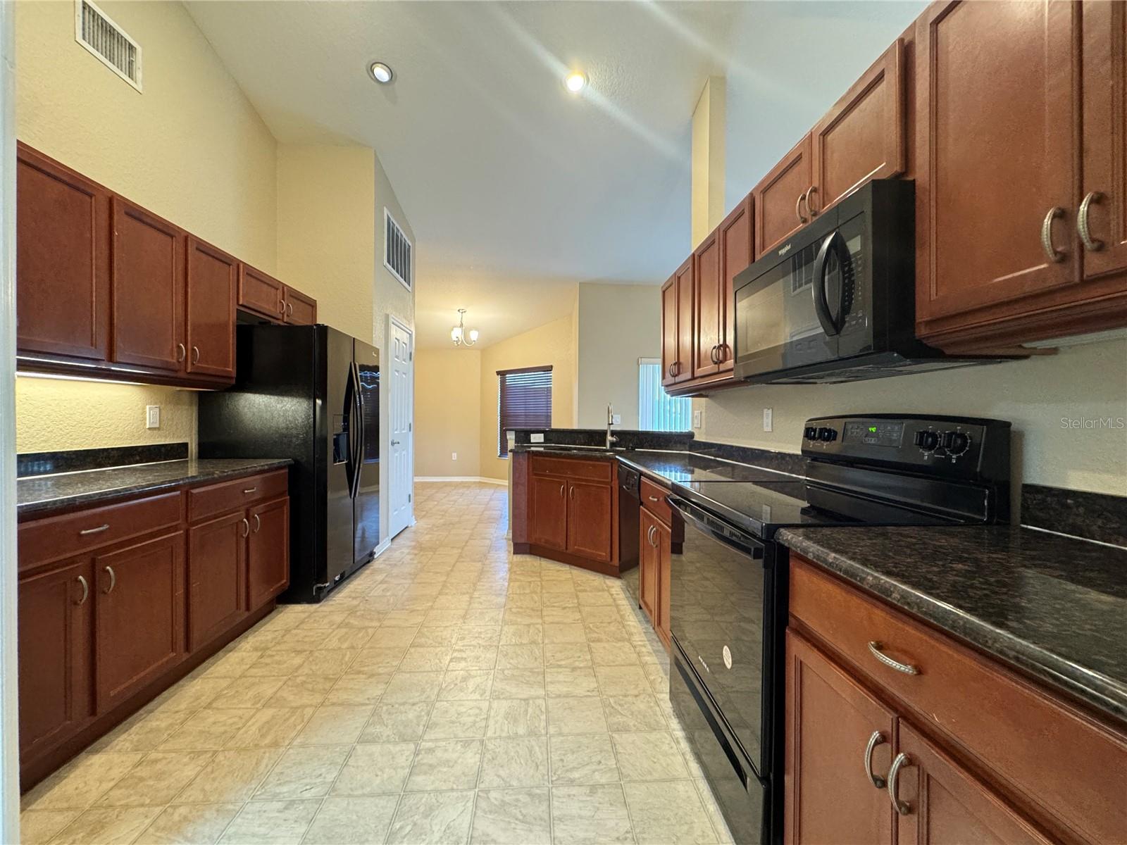 Image 20 of 46 For 4876 Summerfield Circle