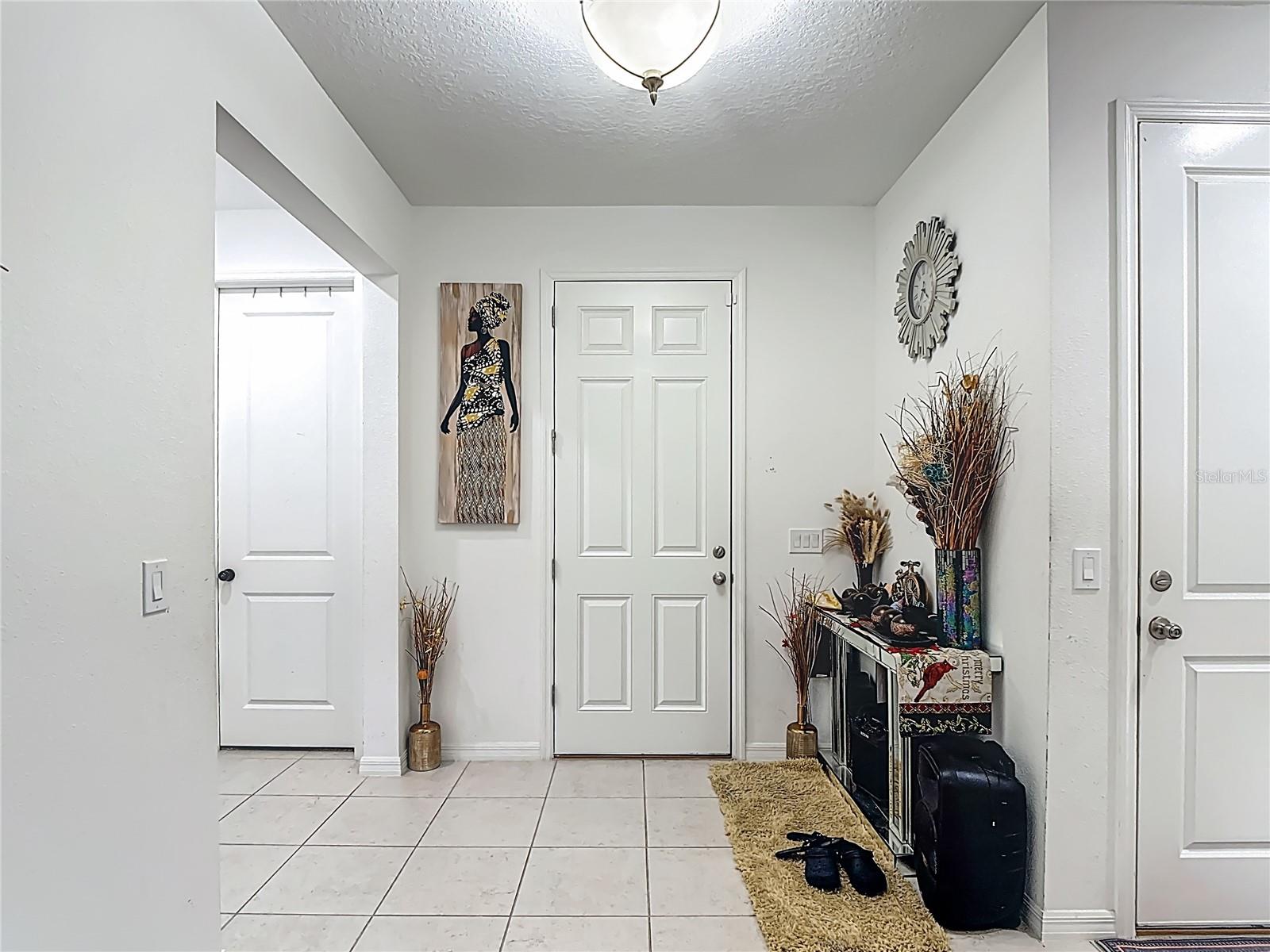 Image 12 of 60 For 711 Steerview Street