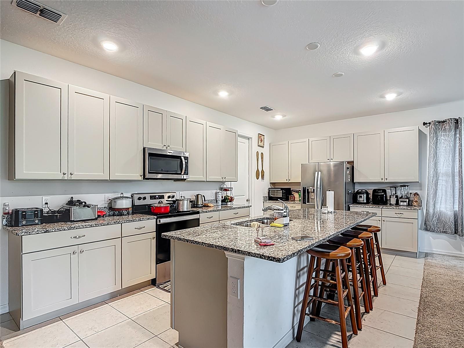 Image 15 of 60 For 711 Steerview Street