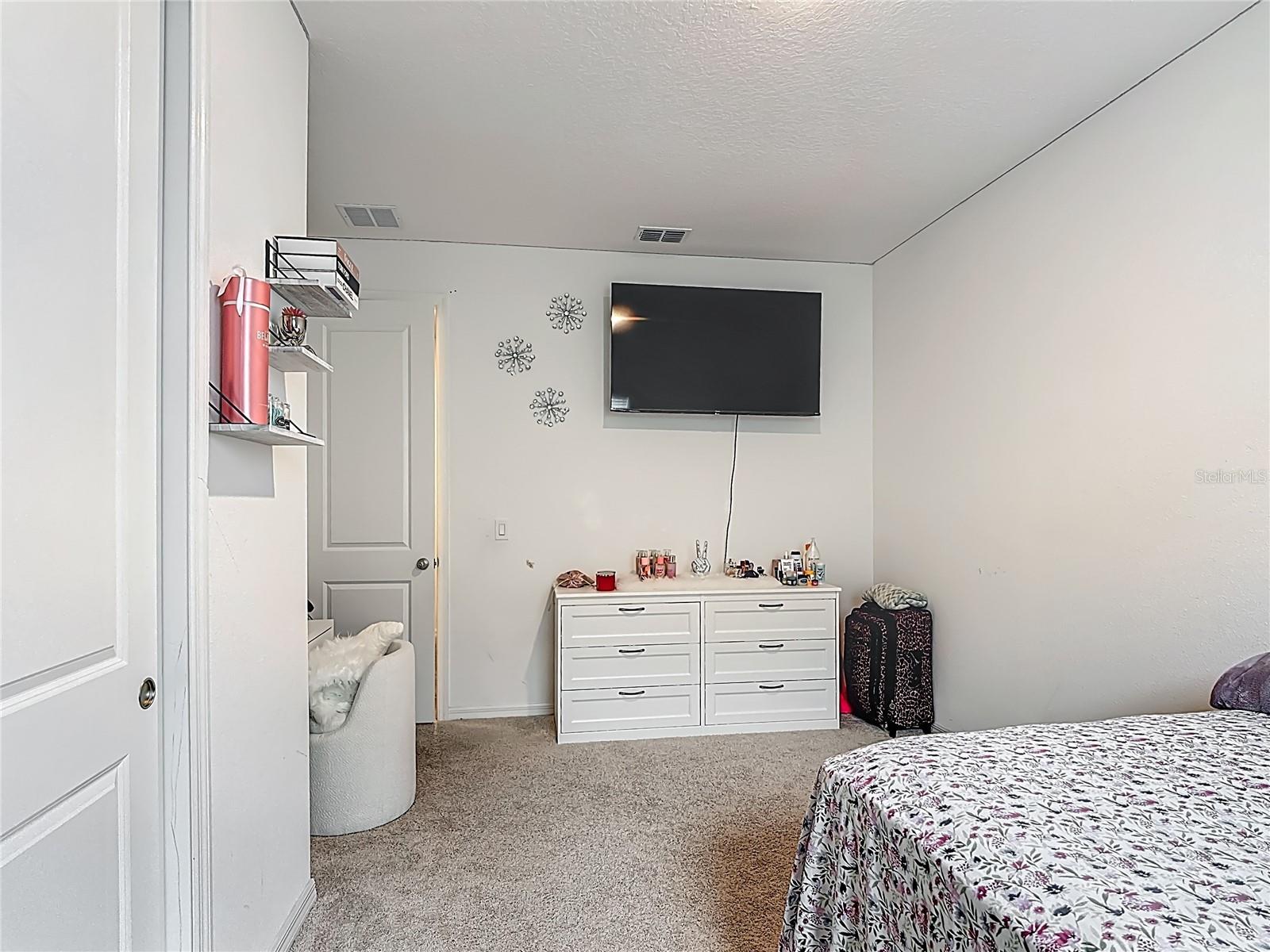 Image 38 of 60 For 711 Steerview Street