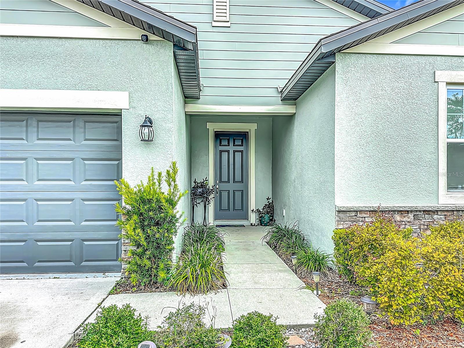 Image 4 of 60 For 711 Steerview Street