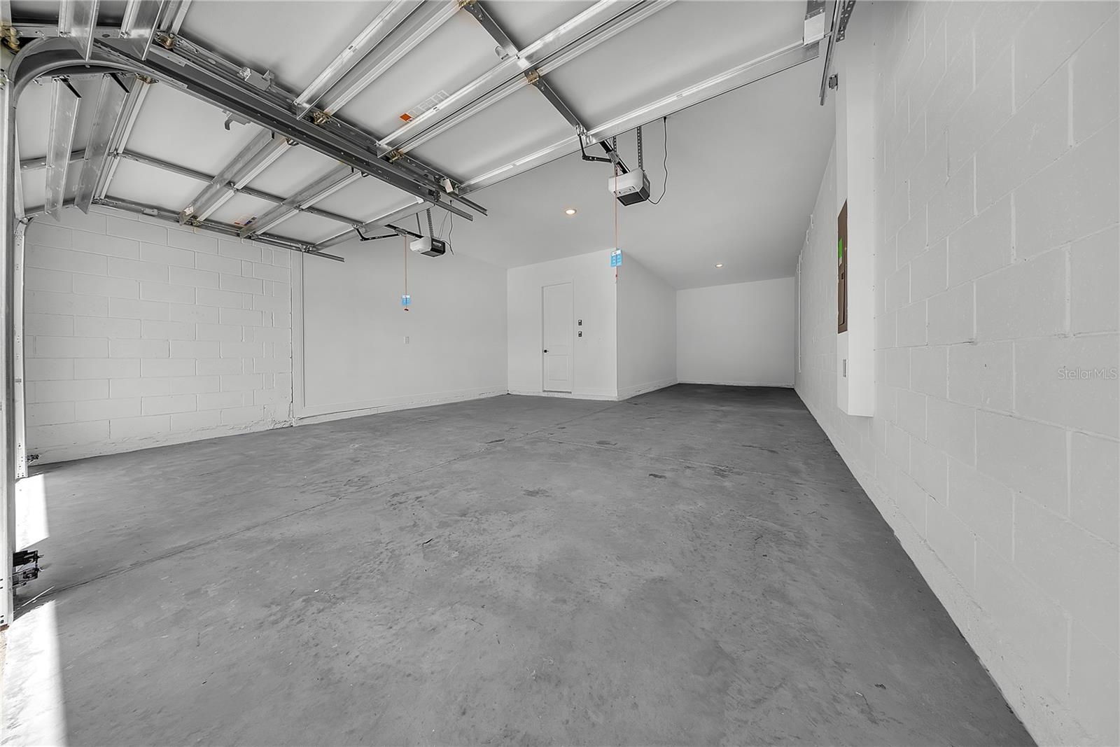 Image 33 of 43 For 13271 Tollcross Way