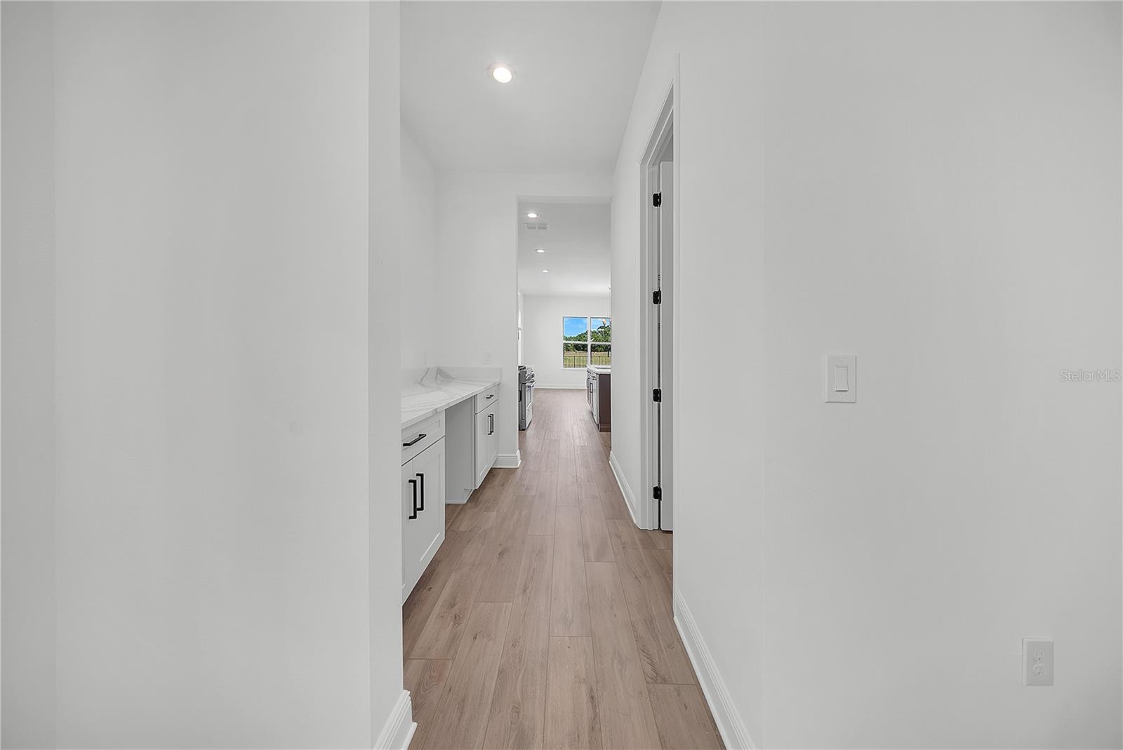 Image 38 of 43 For 13271 Tollcross Way