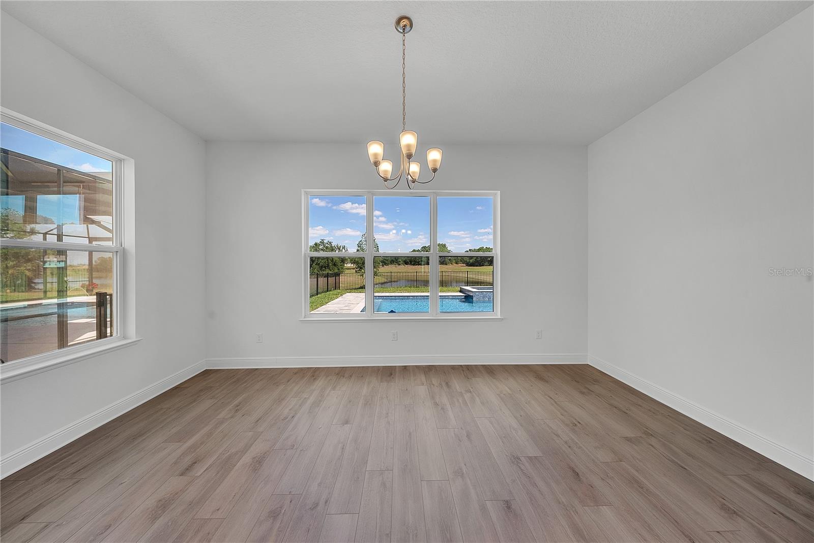 Image 53 of 95 For 13271 Tollcross Way
