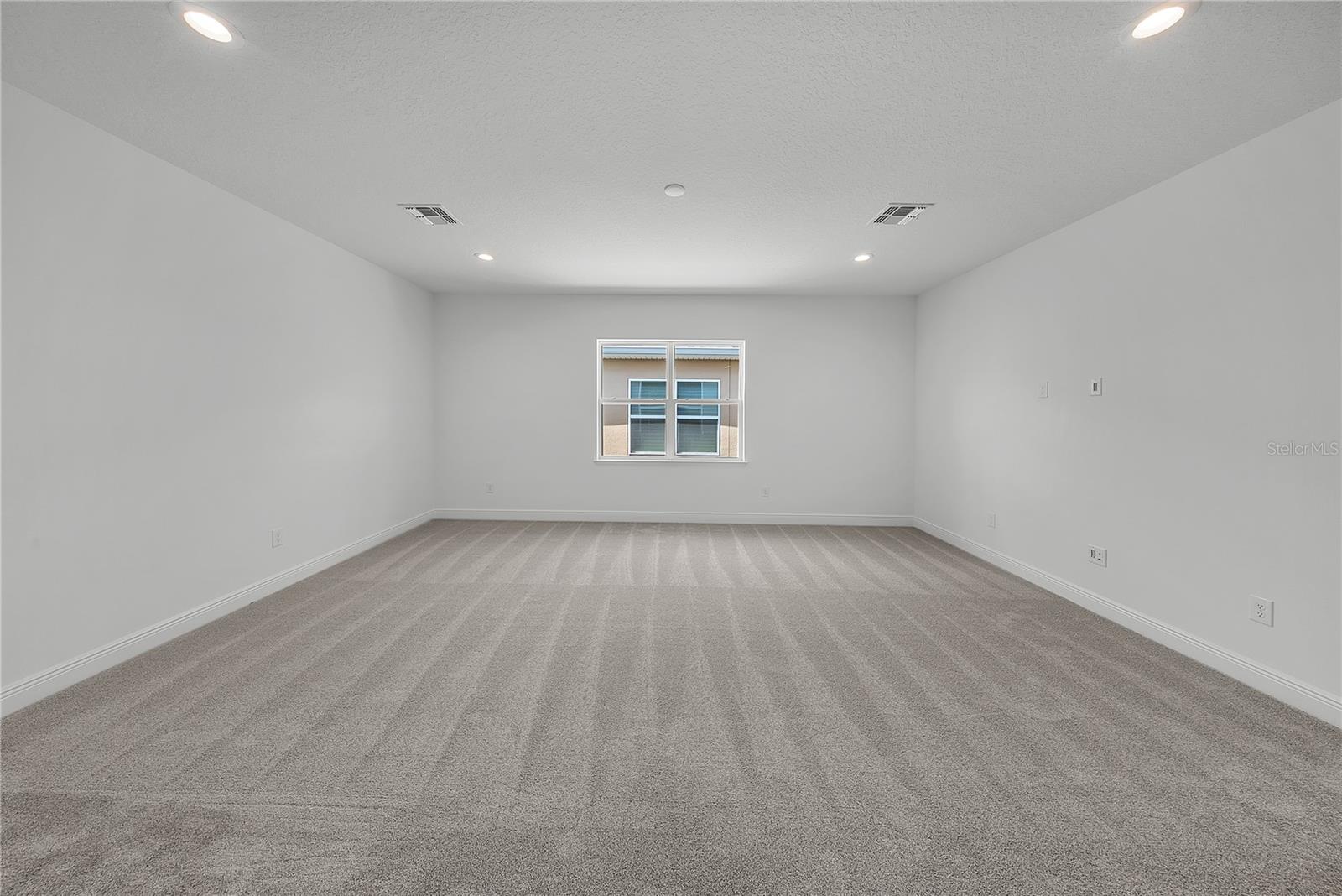Image 75 of 95 For 13271 Tollcross Way