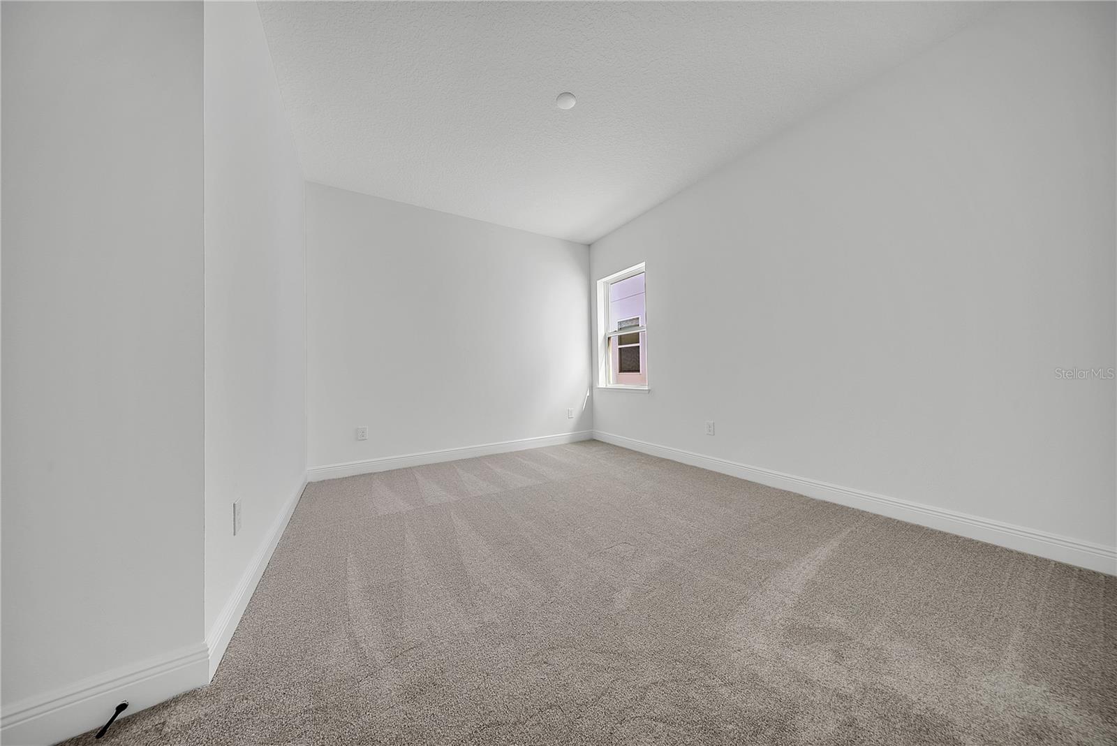 Image 92 of 95 For 13271 Tollcross Way