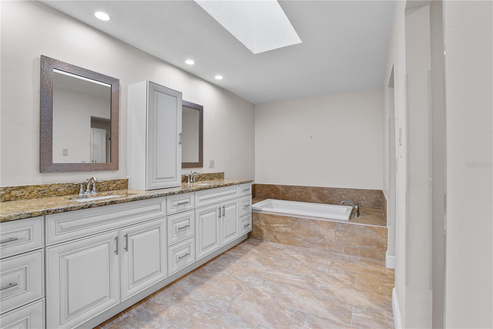 Image 27 of 64 For 6766 Edgeworth Drive