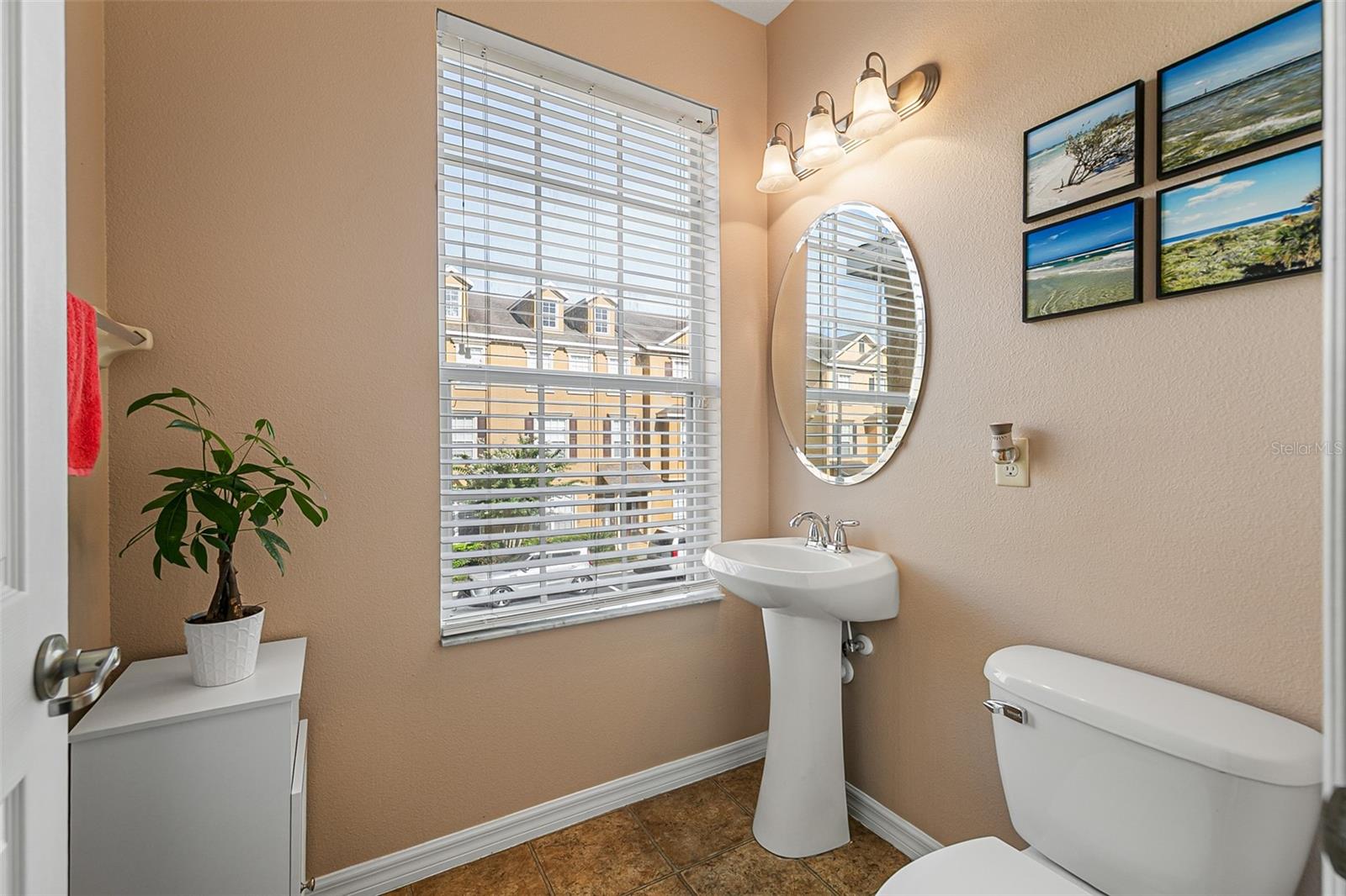 Image 19 of 52 For 659 Pensacola Lane