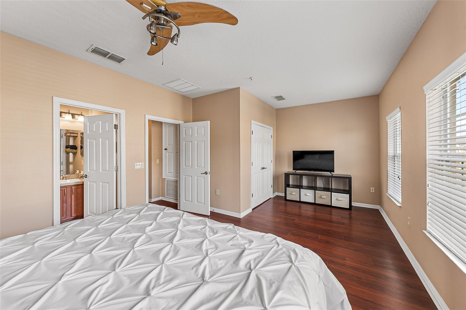 Image 23 of 52 For 659 Pensacola Lane