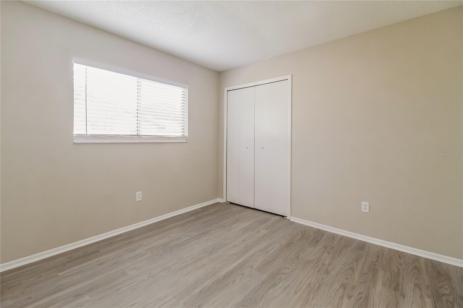 Image 11 of 16 For 340 Ashbourne Drive