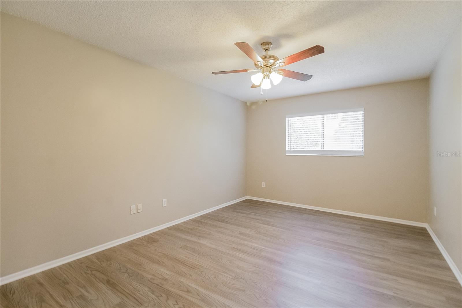 Image 8 of 16 For 340 Ashbourne Drive