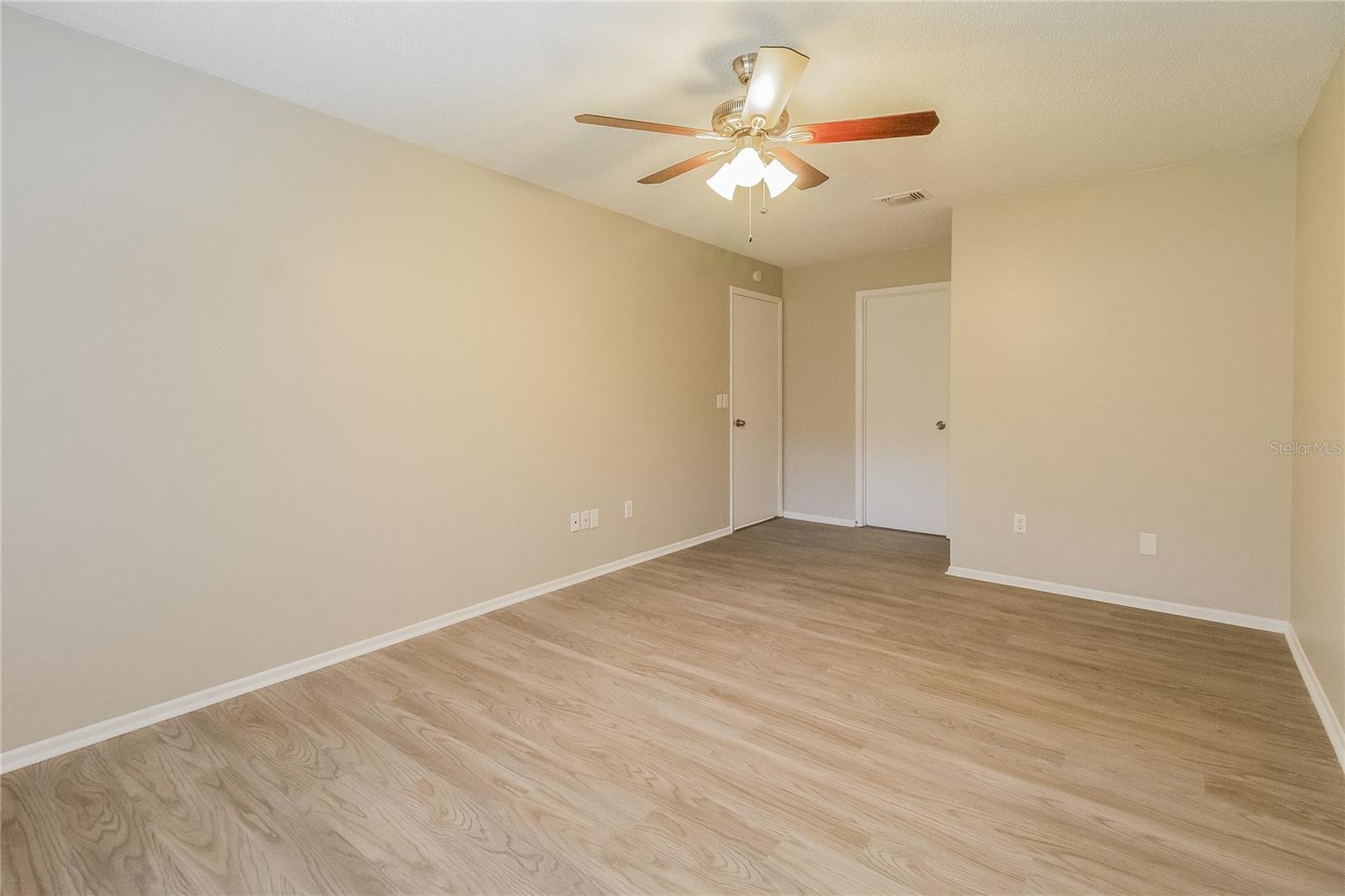 Image 9 of 16 For 340 Ashbourne Drive