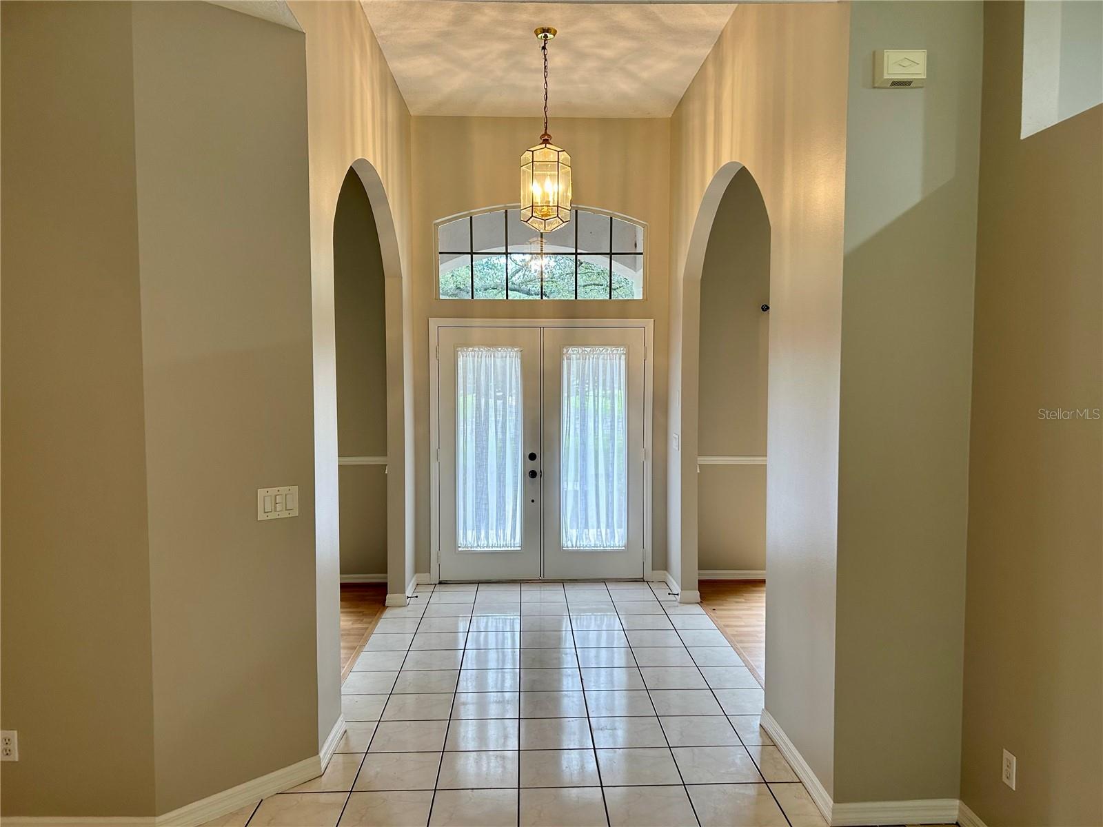 Image 10 of 44 For 10433 Lake Hill Drive