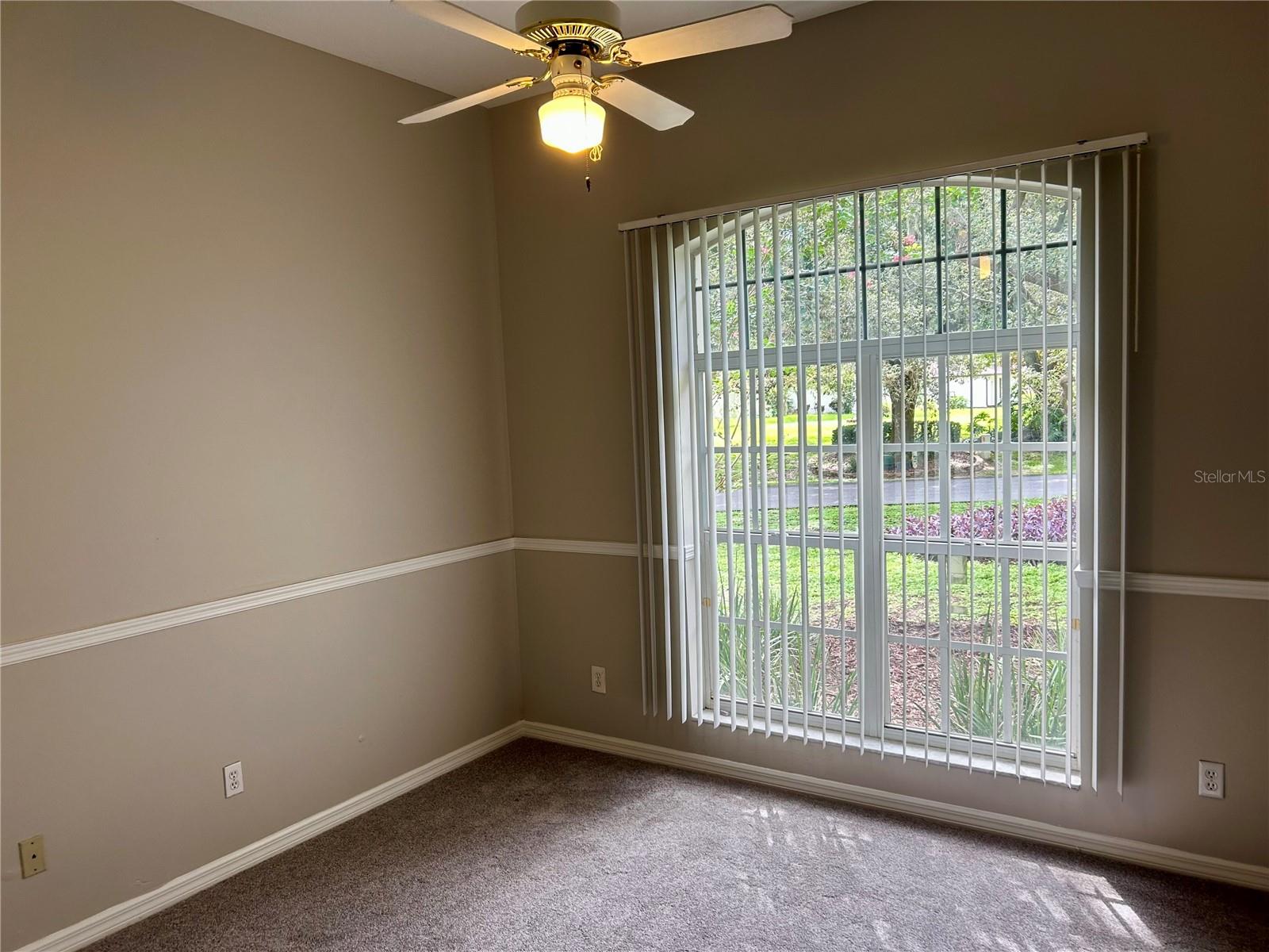 Image 32 of 44 For 10433 Lake Hill Drive