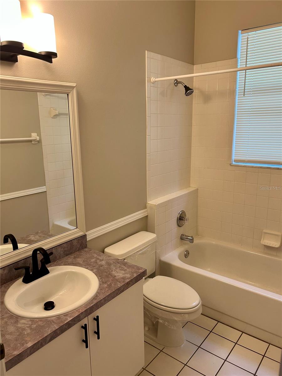 Image 34 of 44 For 10433 Lake Hill Drive