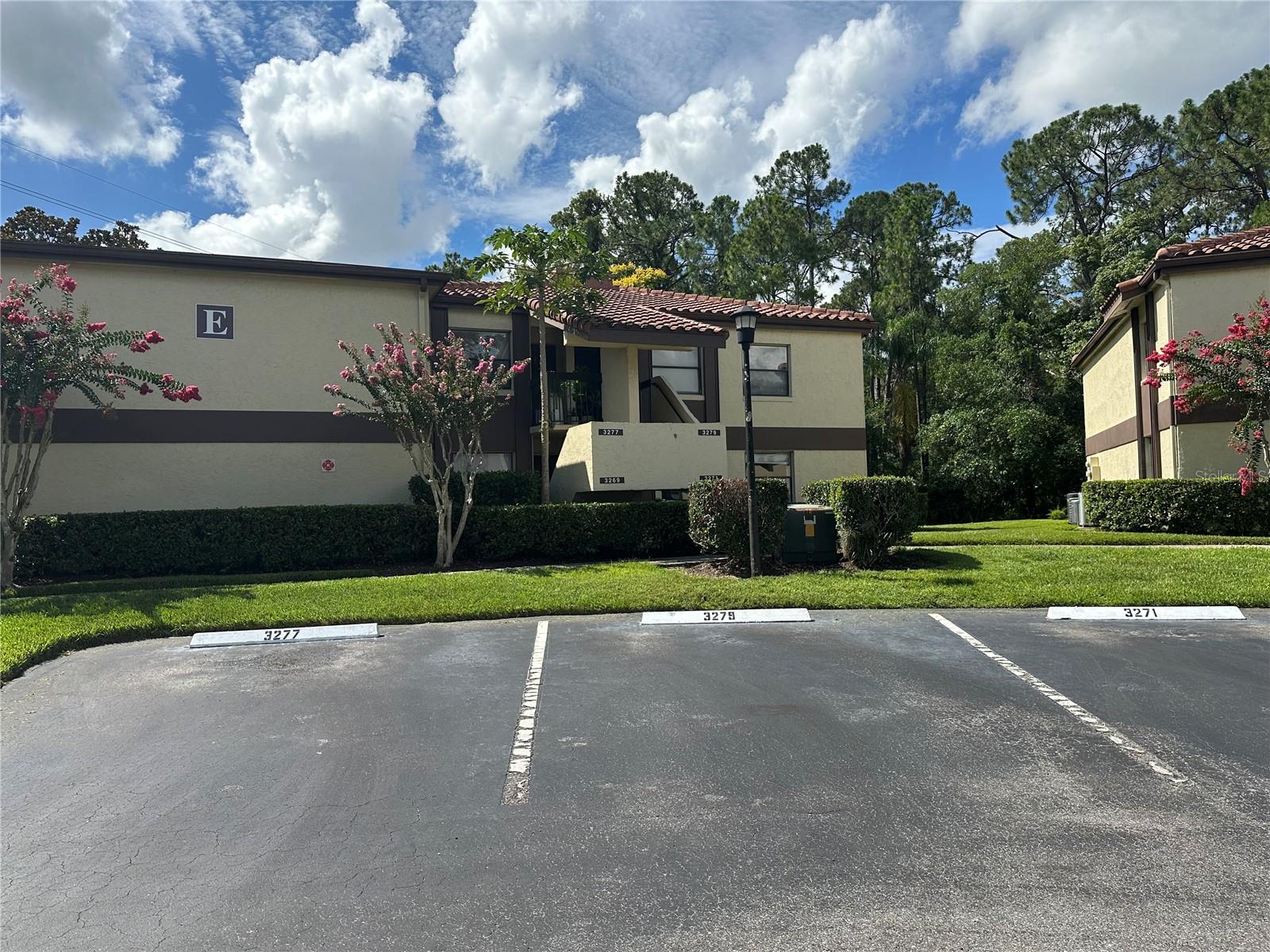 Image 2 of 26 For 3279 Westridge Boulevard 204