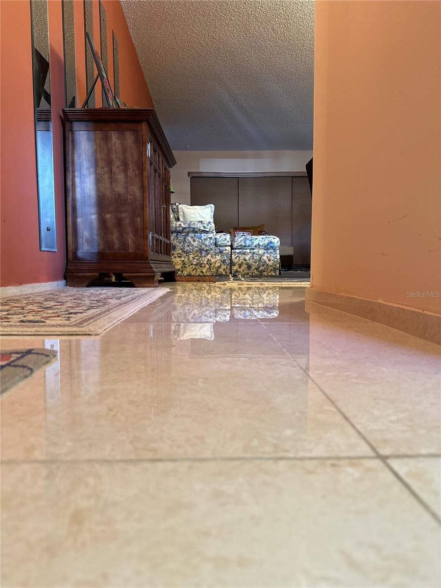 Image 4 of 26 For 3279 Westridge Boulevard 204