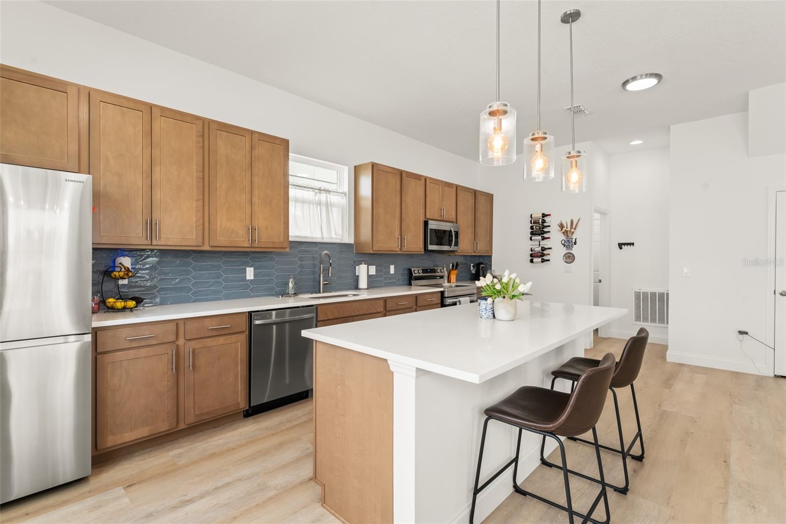 Image 12 of 40 For 701 Dennis Avenue