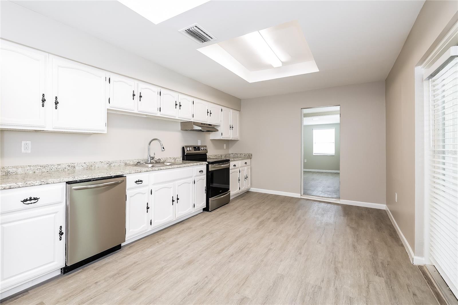 Image 5 of 16 For 8508 Dawn Drive