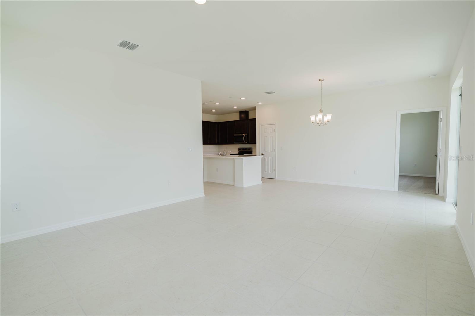 Image 4 of 30 For 2363 Selenia Street