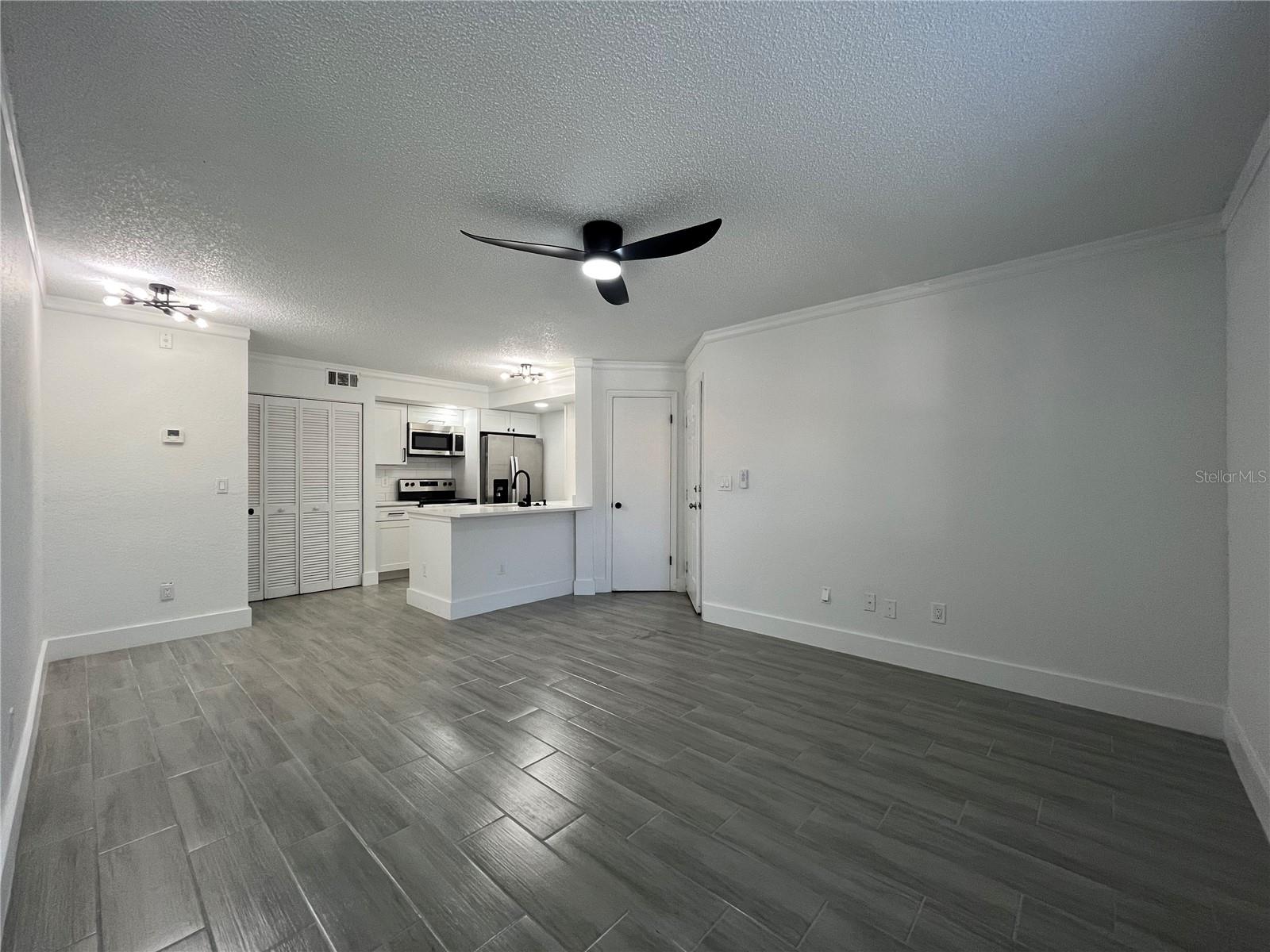 Image 3 of 10 For 5773 Gatlin Avenue 614