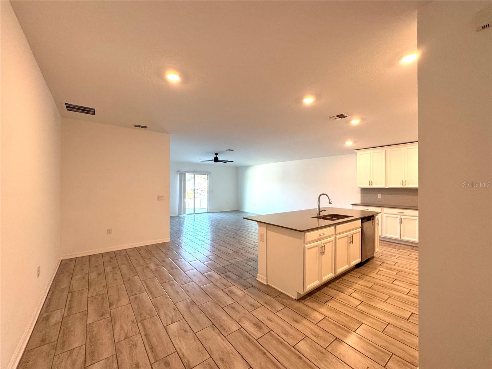 Image 5 of 29 For 5442 Limestone Street