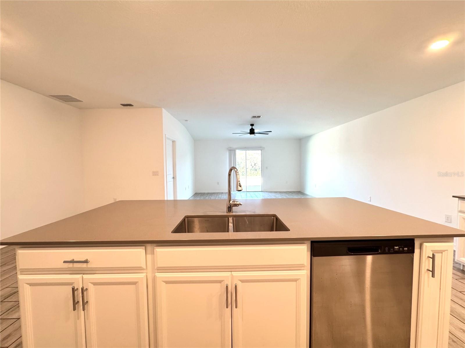 Image 6 of 29 For 5442 Limestone Street