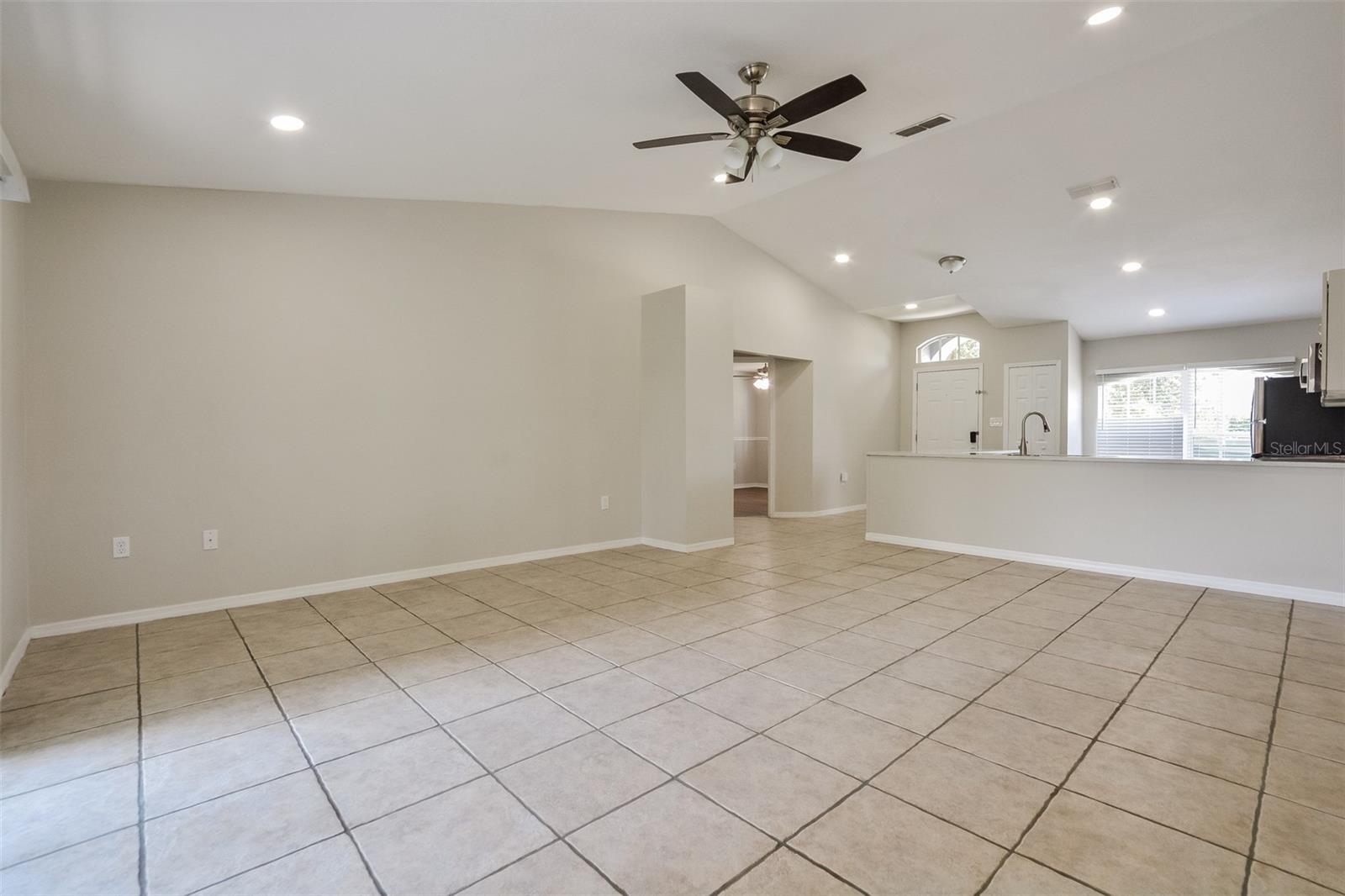 Image 3 of 16 For 548 Berkley Pointe Drive