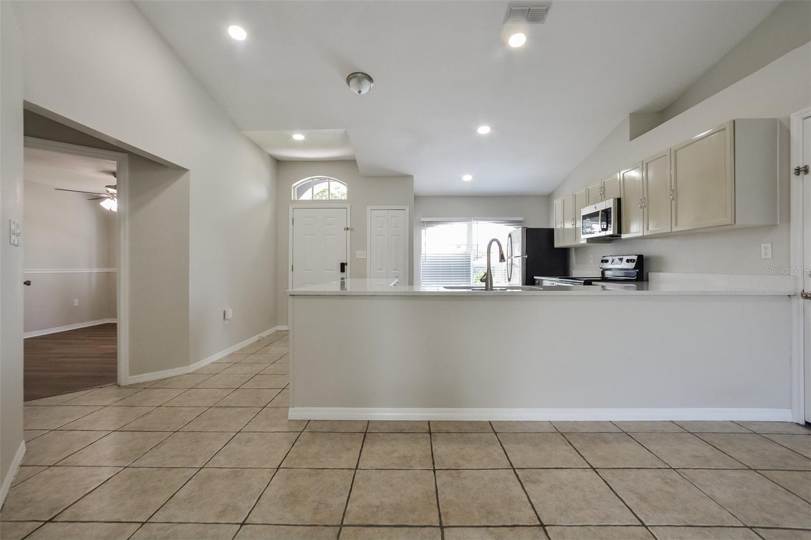 Image 4 of 16 For 548 Berkley Pointe Drive