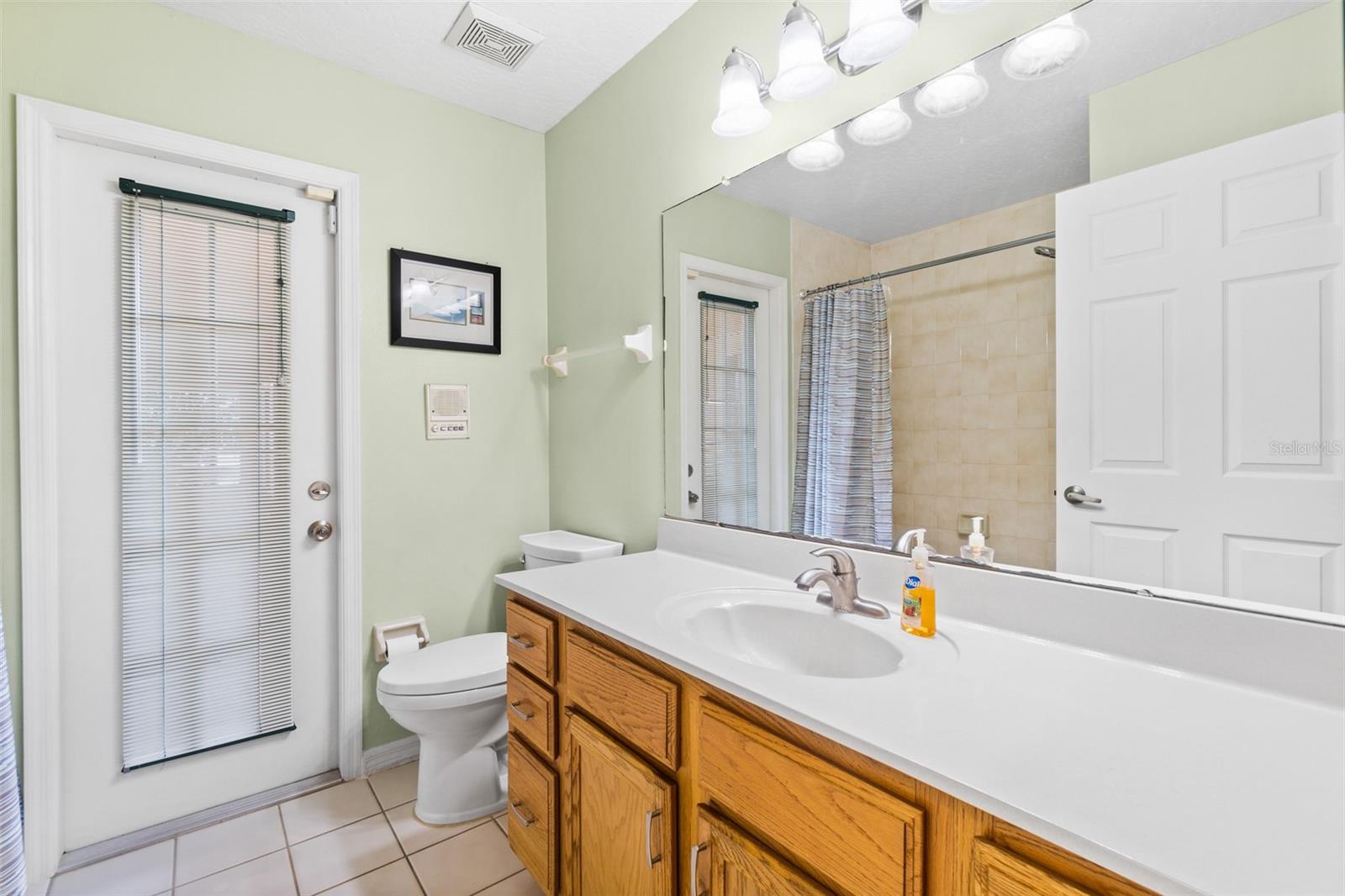 Image 27 of 41 For 4808 Springwater Circle