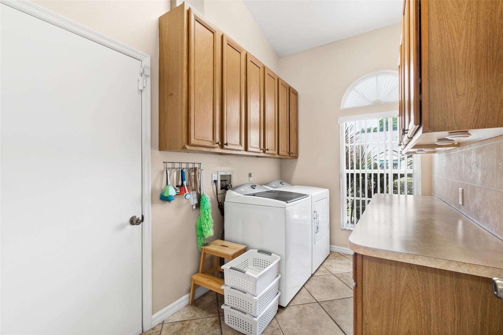 Image 29 of 41 For 4808 Springwater Circle